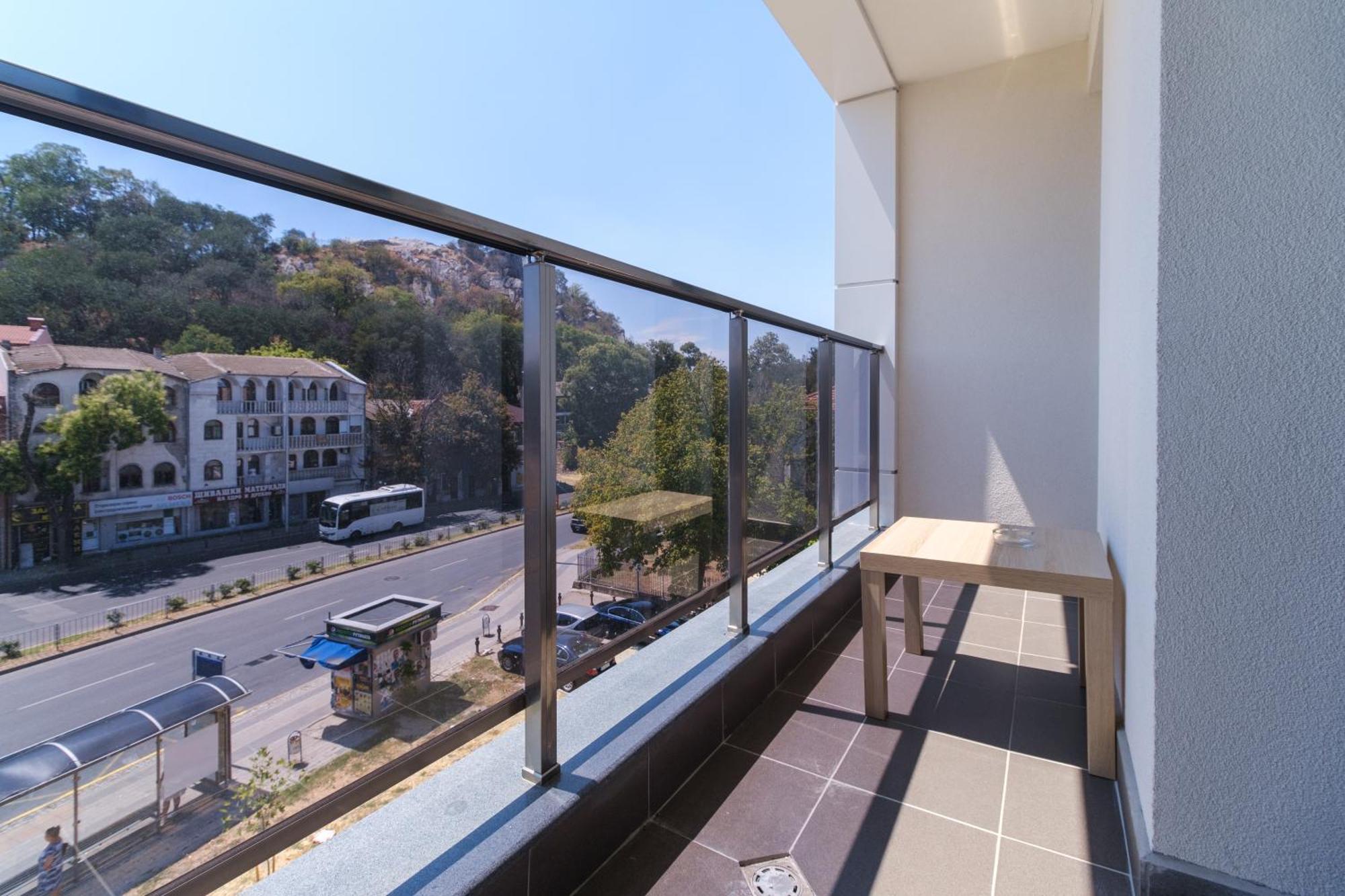 Modern 1-Bedroom Apartment With Free Parking Plovdiv Eksteriør bilde
