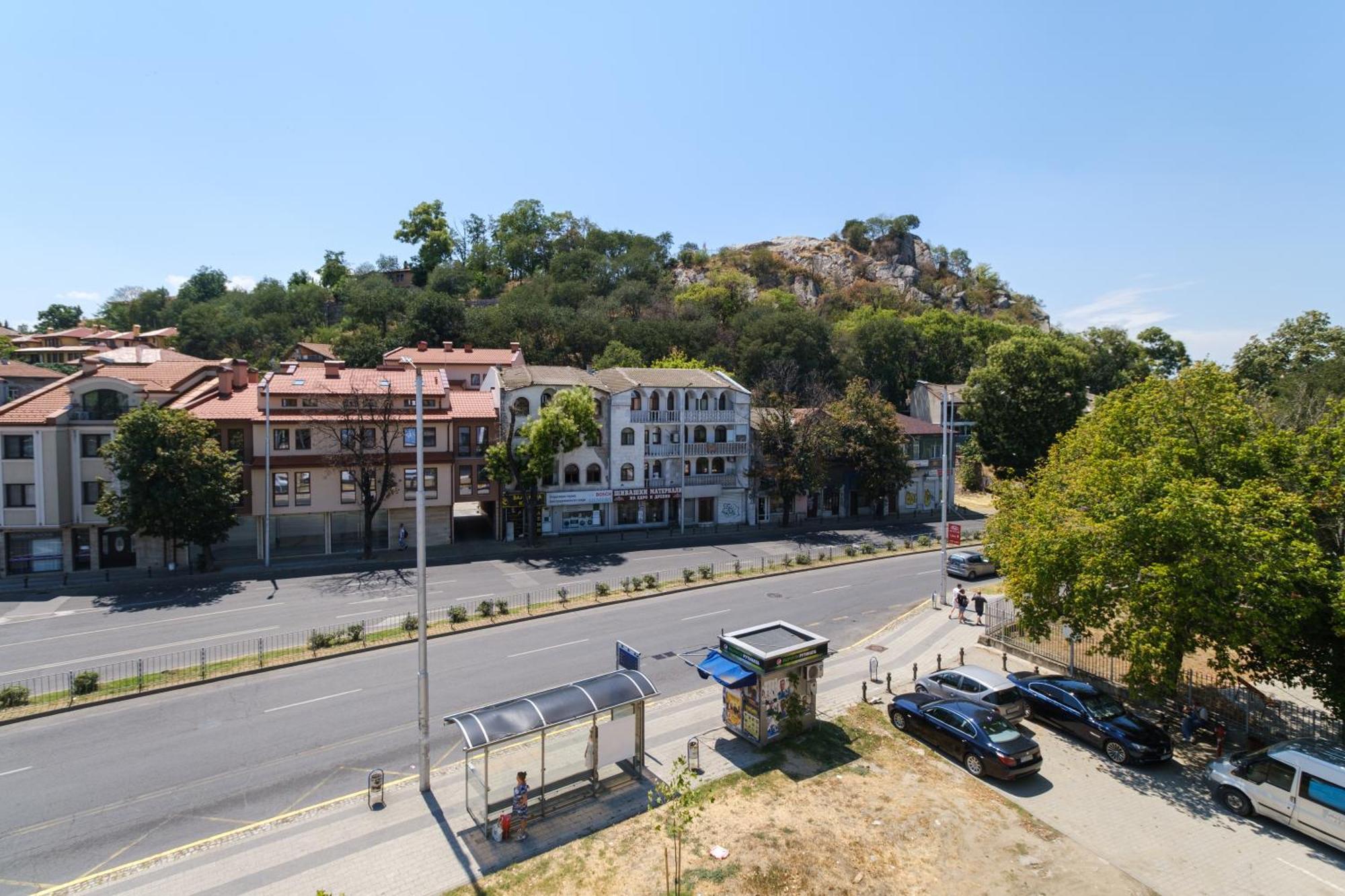 Modern 1-Bedroom Apartment With Free Parking Plovdiv Eksteriør bilde