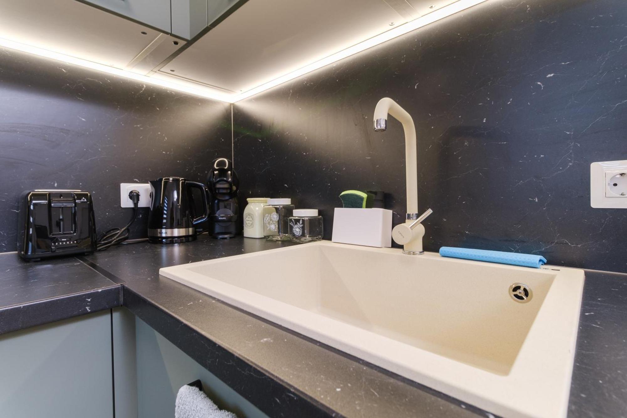 Modern 1-Bedroom Apartment With Free Parking Plovdiv Eksteriør bilde